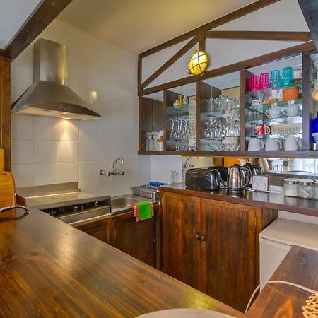 Vue Grande Villa Книсна Екстериор снимка